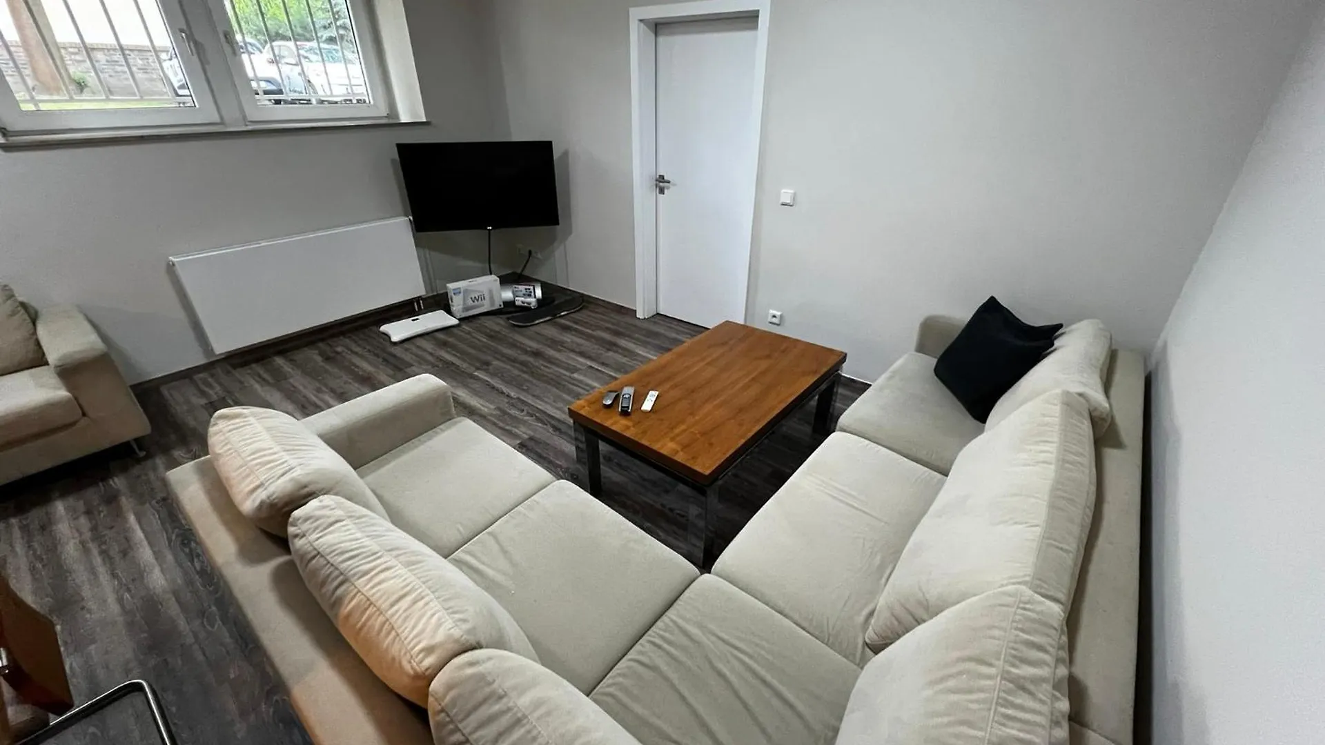 Apartment An Der Jungen Garde ドレスデン ドイツ